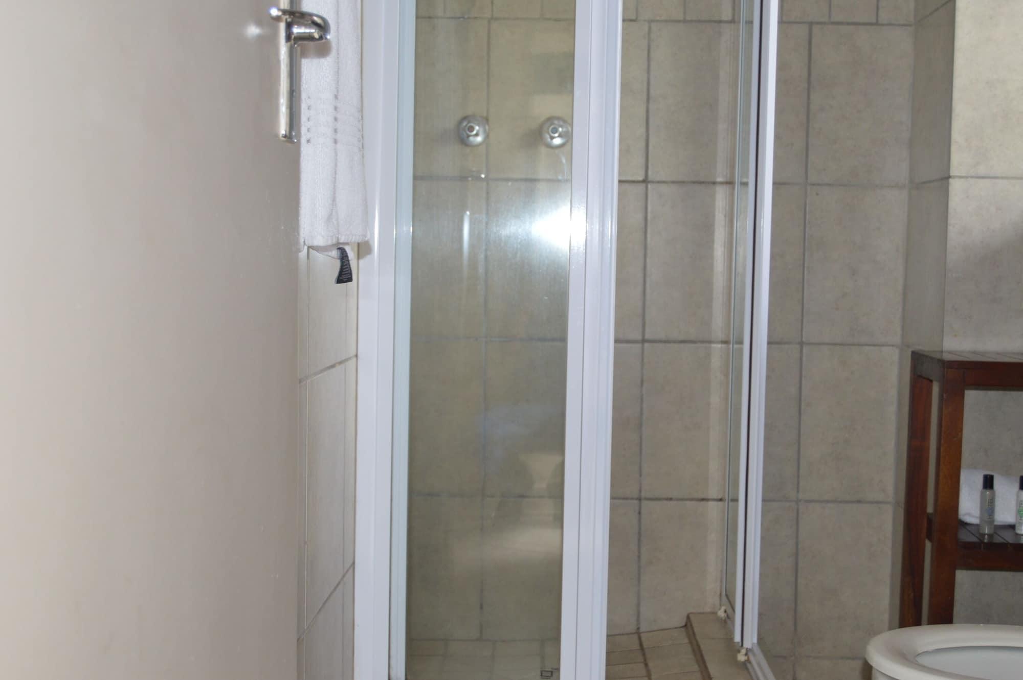 Hotel @ Тзанеен Экстерьер фото